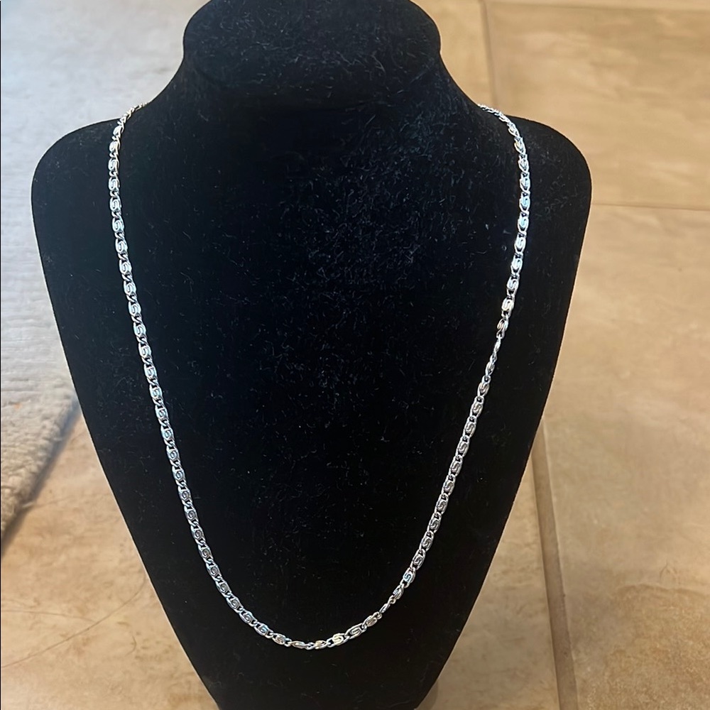 Elegant Silver Chain costume Necklace